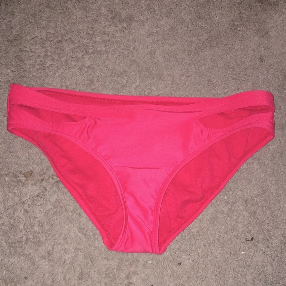 NWOT All in Motion™ Side Cut Out Hipster Bikini